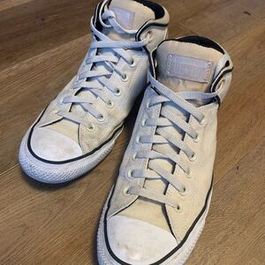 Converse High-Tops in Beige and Black